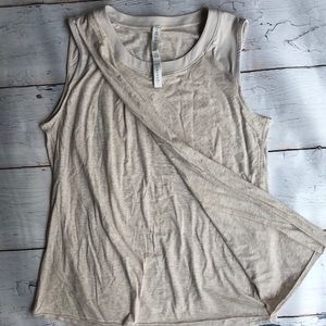 Lululemon cute casual tank